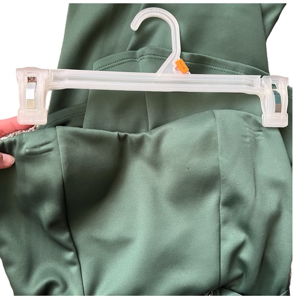 Elegant Strapless Green Peplum Dress, Size S/M - Picture 9 of 10